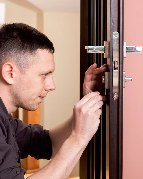 : Professional Locksmith For Commercial And Residential Locksmith Services in Farmersville, CA